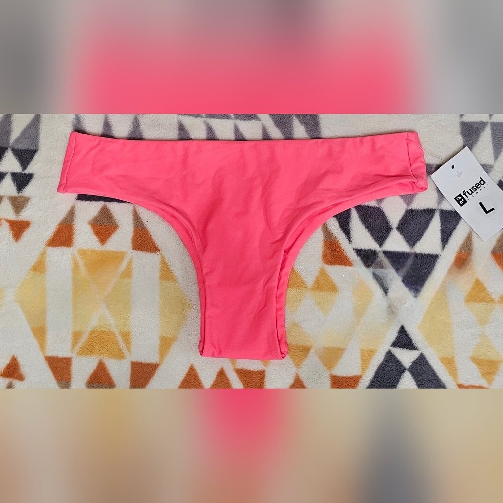 Fused Hawaii Coral Manini Bottom